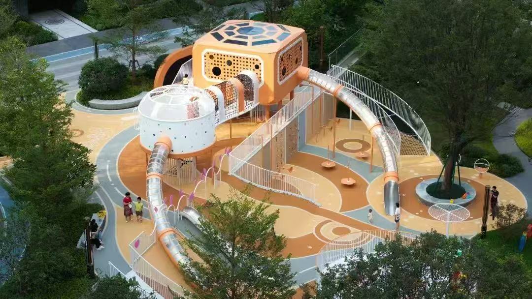 兒童游樂(lè)設(shè)施